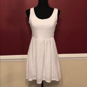 White Sleeveless Dress